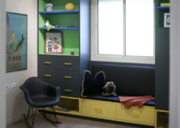 Garden Apartment, Jerusalem: kids room design by Beth Kopin