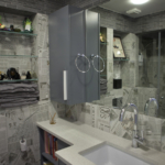 Garden Apartment, Jerusalem: powder room